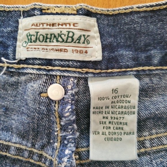St. John's Bay Medium Wash Cuffed Denim Shorts Sz 16 - Picture 5 of 7